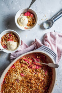 2019_05_10_13_warm_vanilla_rhubarb_crisp_2